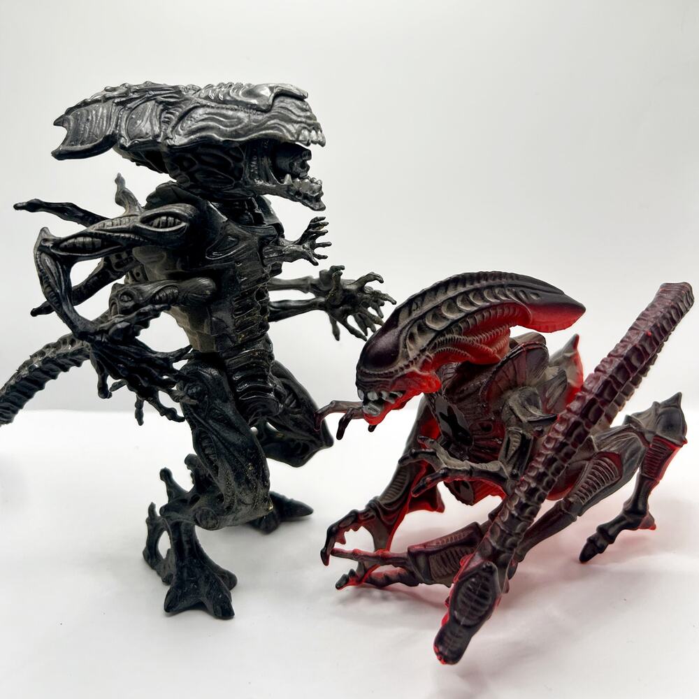 Vintage 1993 Aliens Killer Crab & Alien Queen 5" Action Figures By Kenner EUC